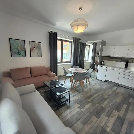 Apartment Chopina 1 *