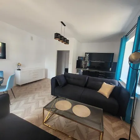 Chopina 1 Apartment *